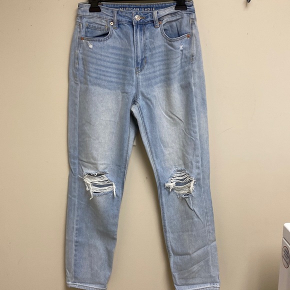 American Eagle Outfitters Denim - American Eagle Mom jeans